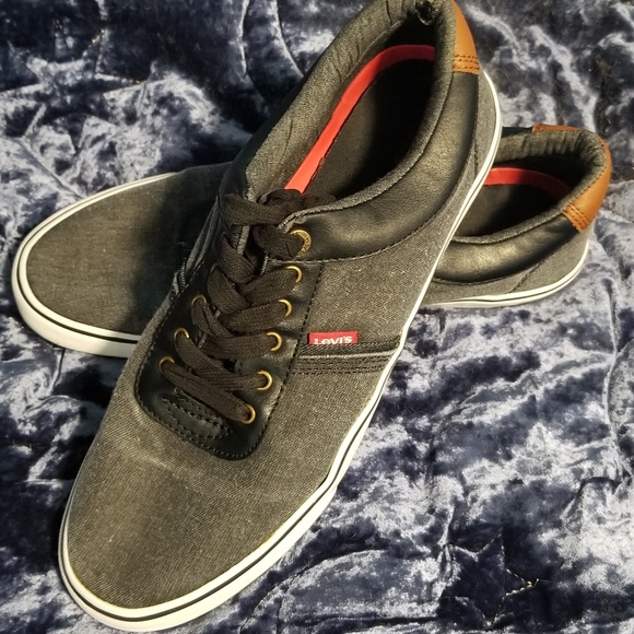 LEVIS SHOES - Picture 2 of 8